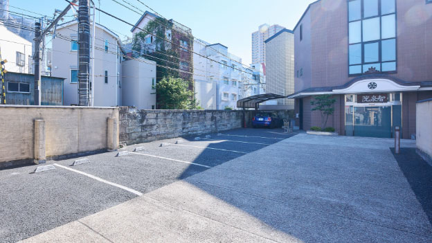 妙行寺の駐車場